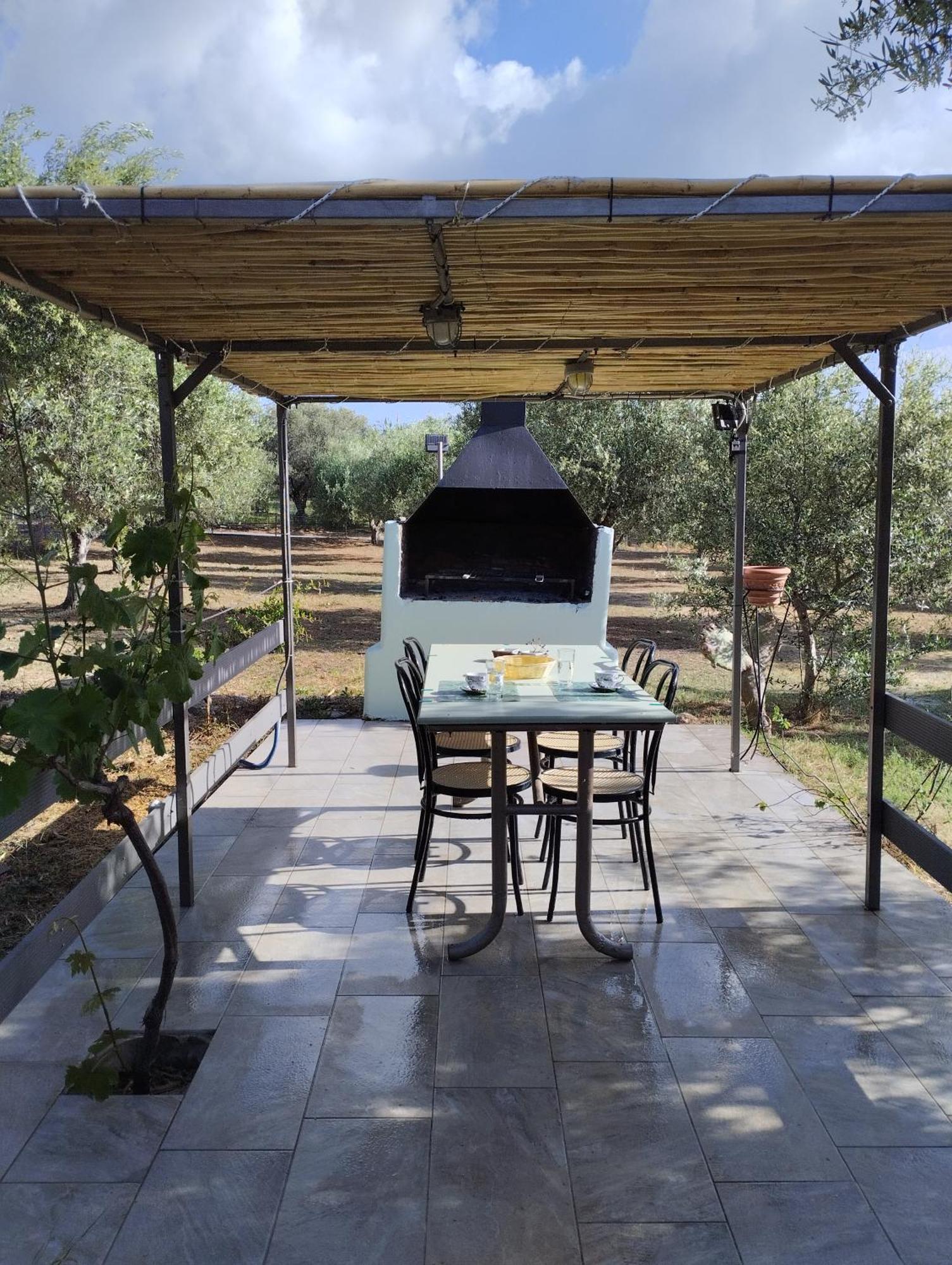 Olea Cottage Galatás Exterior foto